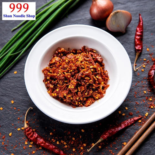 999 Fried Chili Flakes with Onion (ငရုတ် သီး ကြက် သွန် နီ ကြော်)